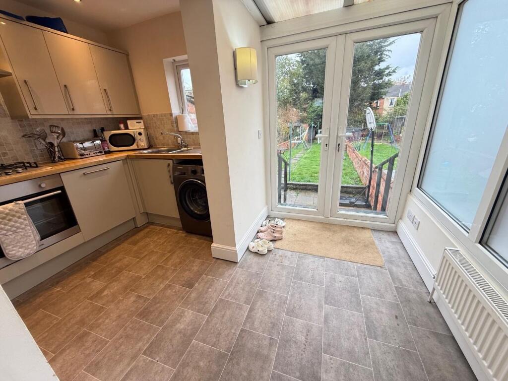 House in Northampton, West Northamptonshire - View 3