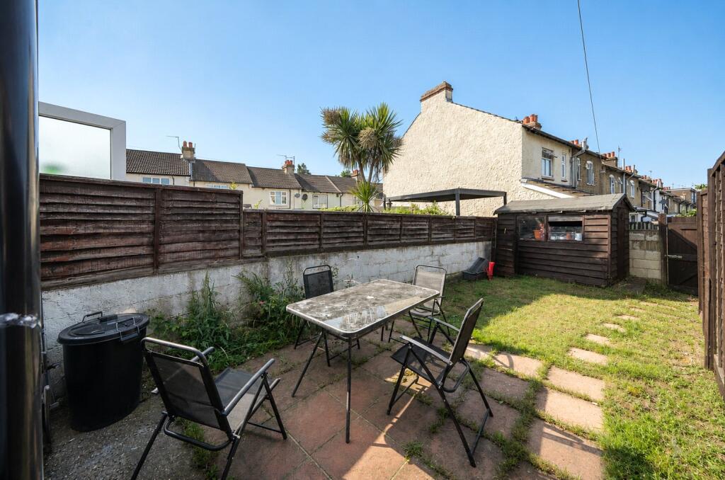 House in Rochester - View 4