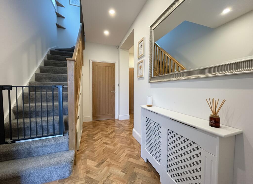 27 Wentworth Road photo 3