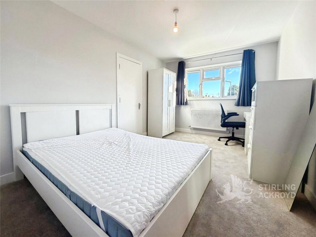 Main image of property: Applegarth Avenue, Guildford, Surrey, GU2