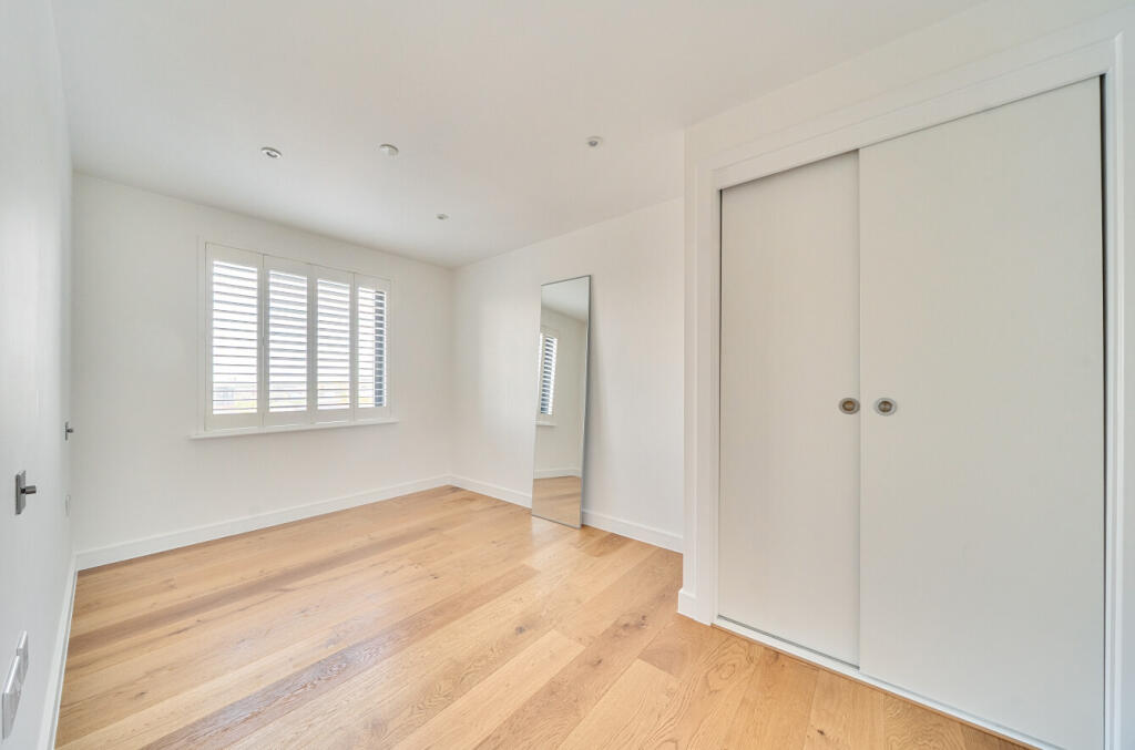 Apartment in Southampton - More