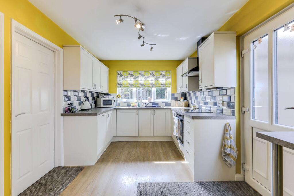 House in Bradford, West Yorkshire - View 5