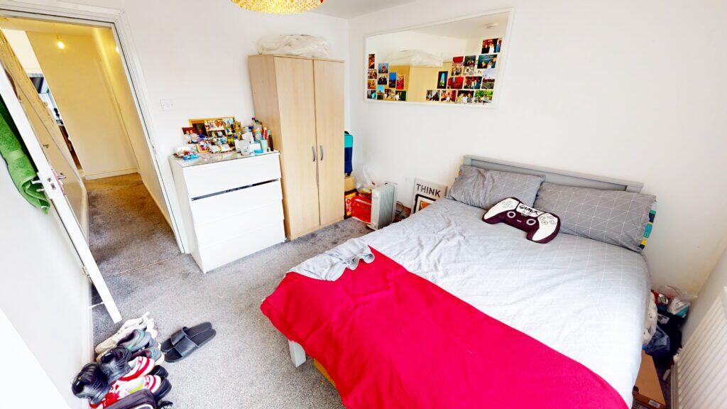 6 bedroom house for rent