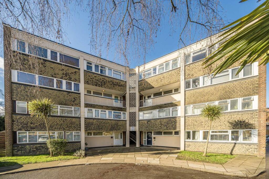 Main image of property: Avenue Road, Hampton