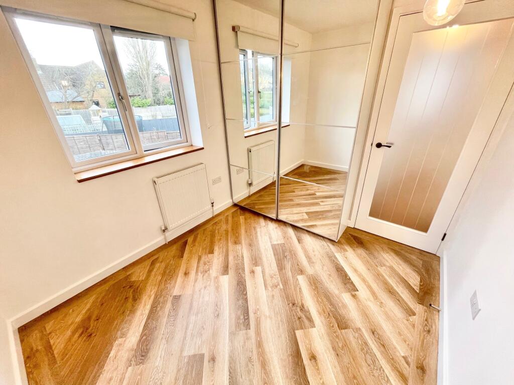 House in Northampton NN5, Duston - More