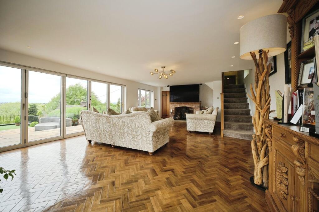 House in Stoke-on-Trent, Baddeley Edge - View 2