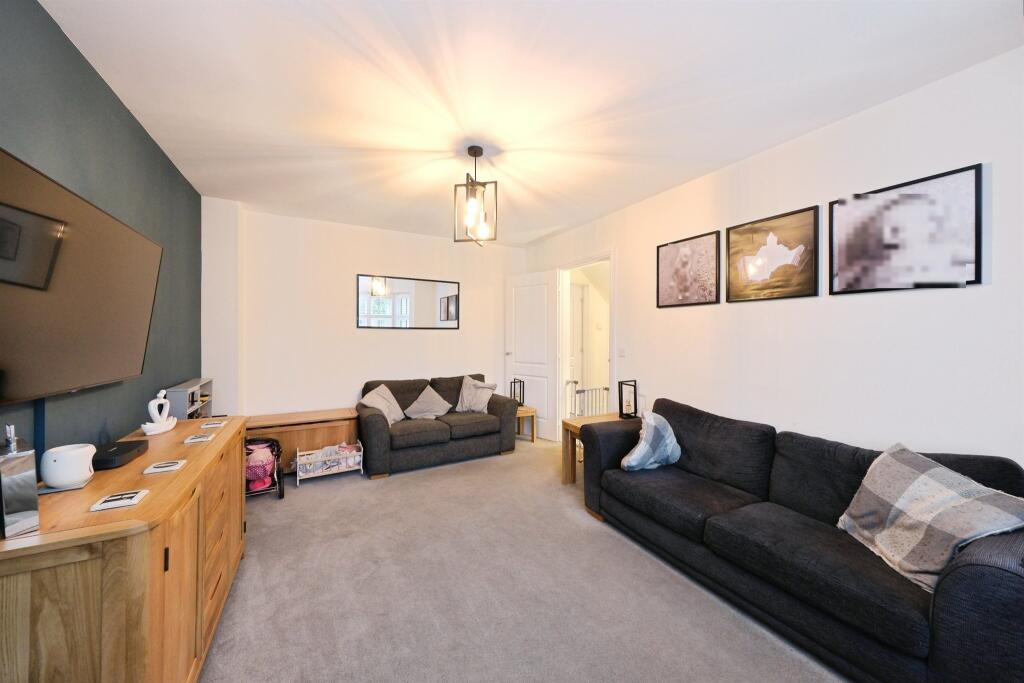 House in North West Leicestershire, Castle Donington - More