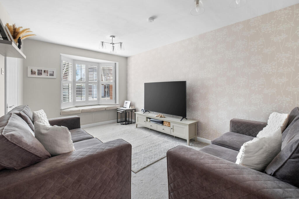 House in Bromsgrove - More