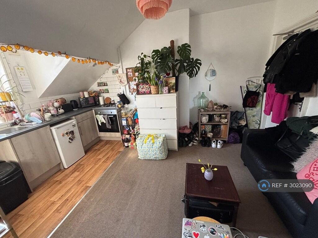 Apartment in Leeds - View 4