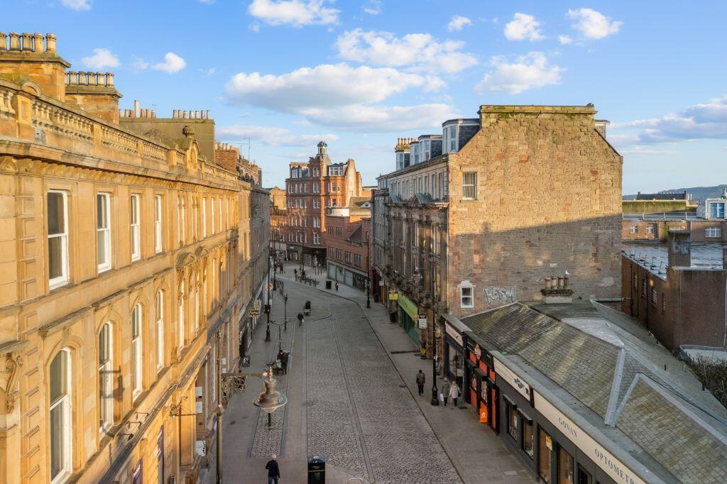Main image of property: 3/R, 13 Panmure Street, Dundee, DD1 2BG