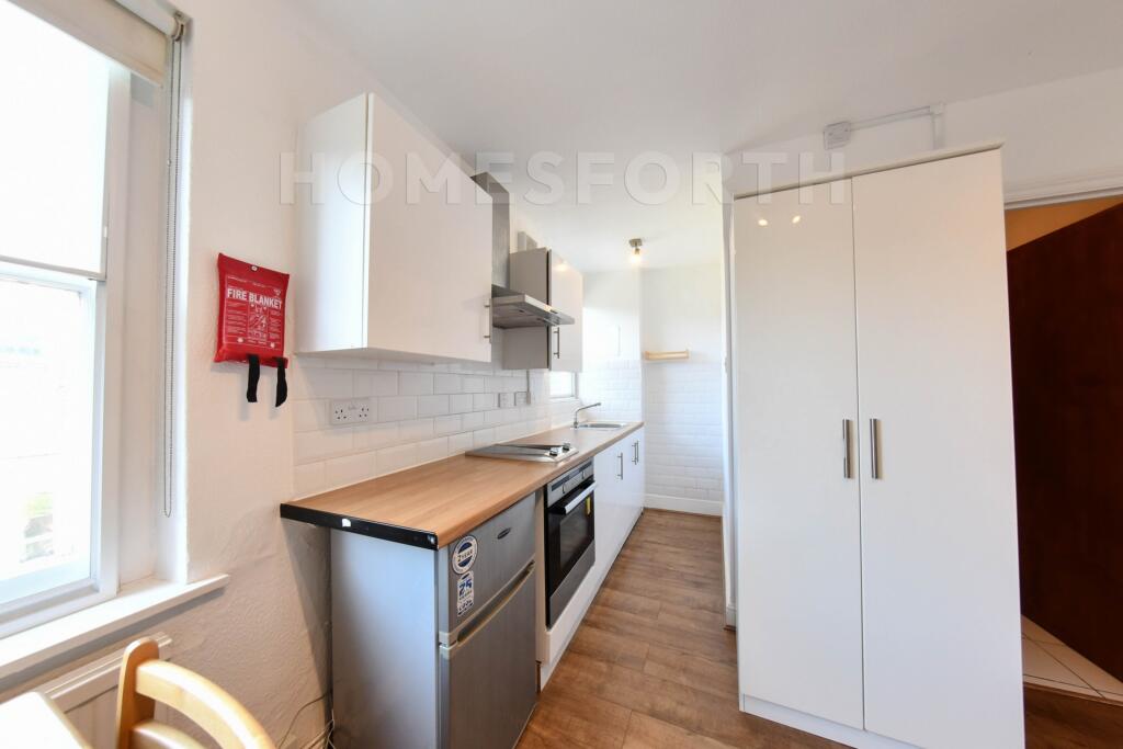 Studio flat for rent