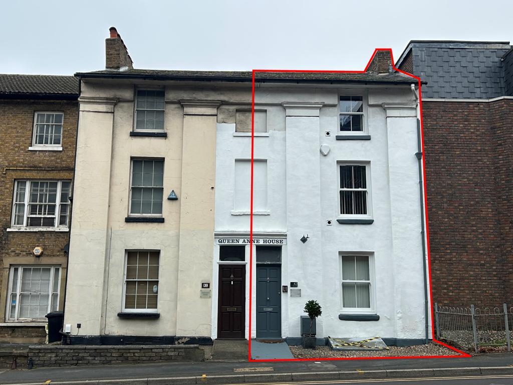 Main image of property: 43 Albion Place, Maidstone, Kent, ME14 5DZ