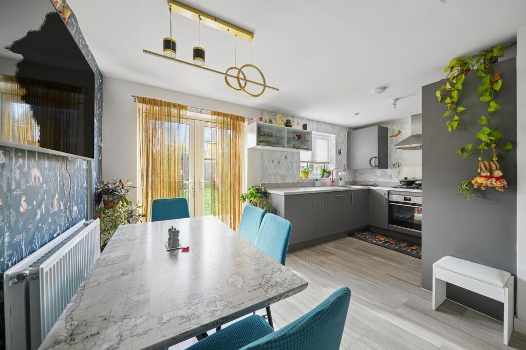 House in Vale of White Horse, Wellington Gate, Grove - View 5