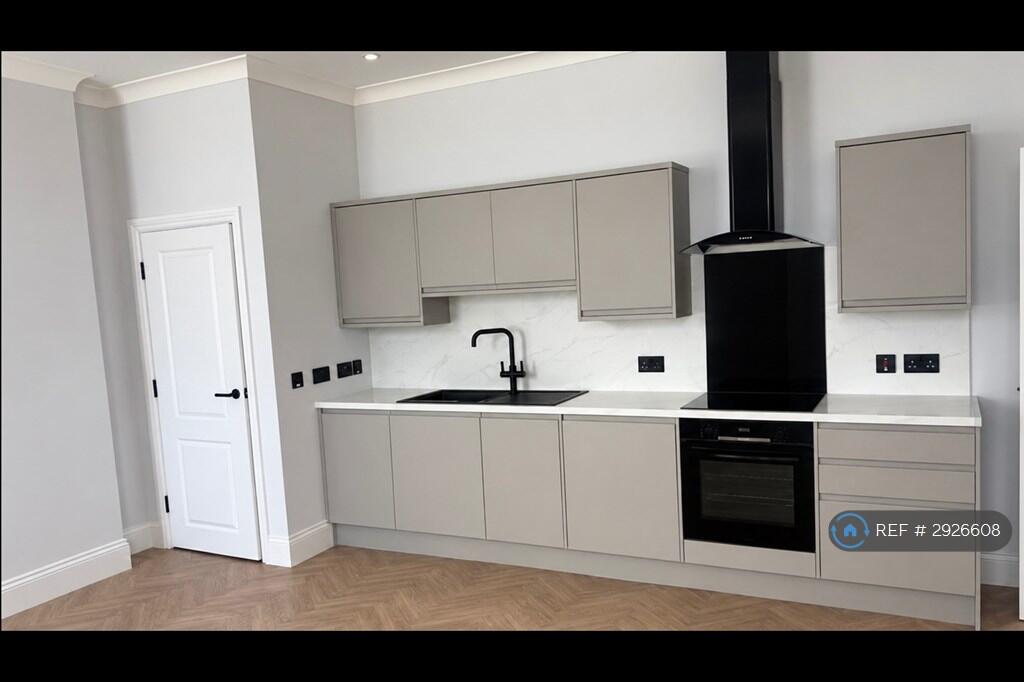 Apartment in York - View 2