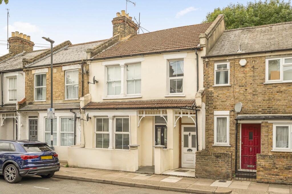 Apartment in London - More