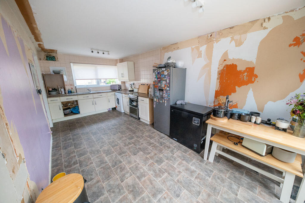 House in Havant, Hampshire - View 5