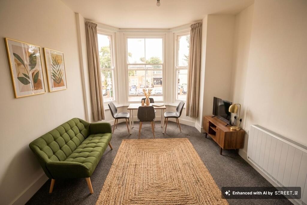 Main image of property: 61 The Avenue, Southampton, SO17