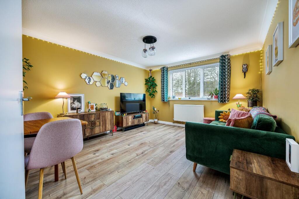 Apartment in West Suffolk, Haverhill - View 2