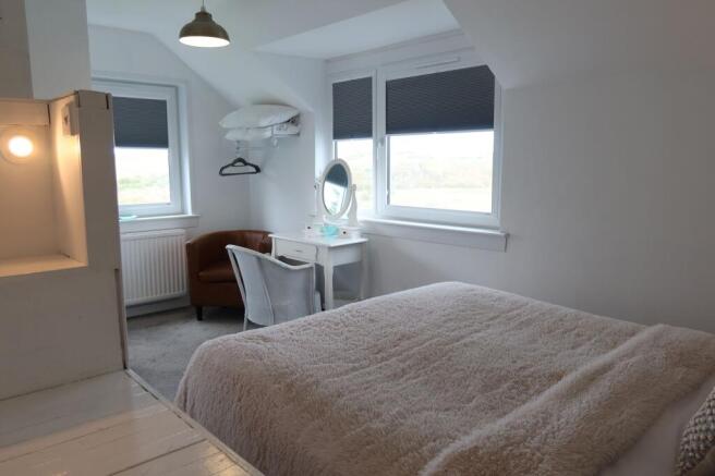 BEDROOM 2: