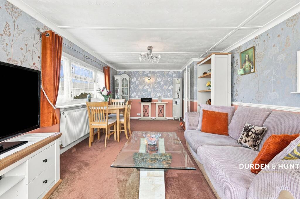 House in Southend-on-Sea - View 4