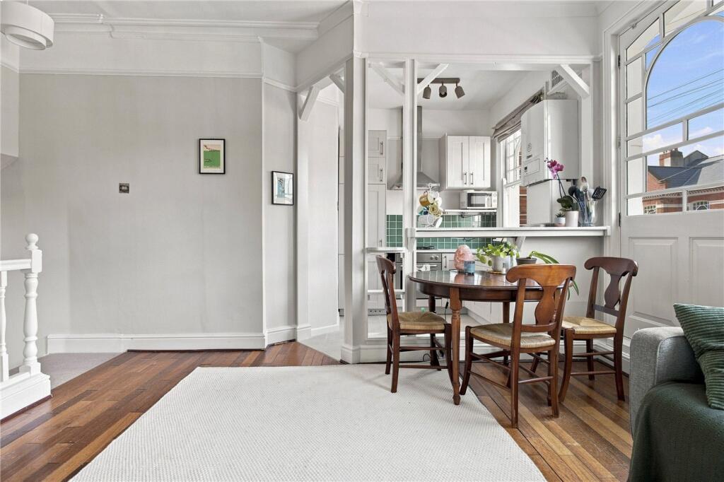 Apartment in London - View 5