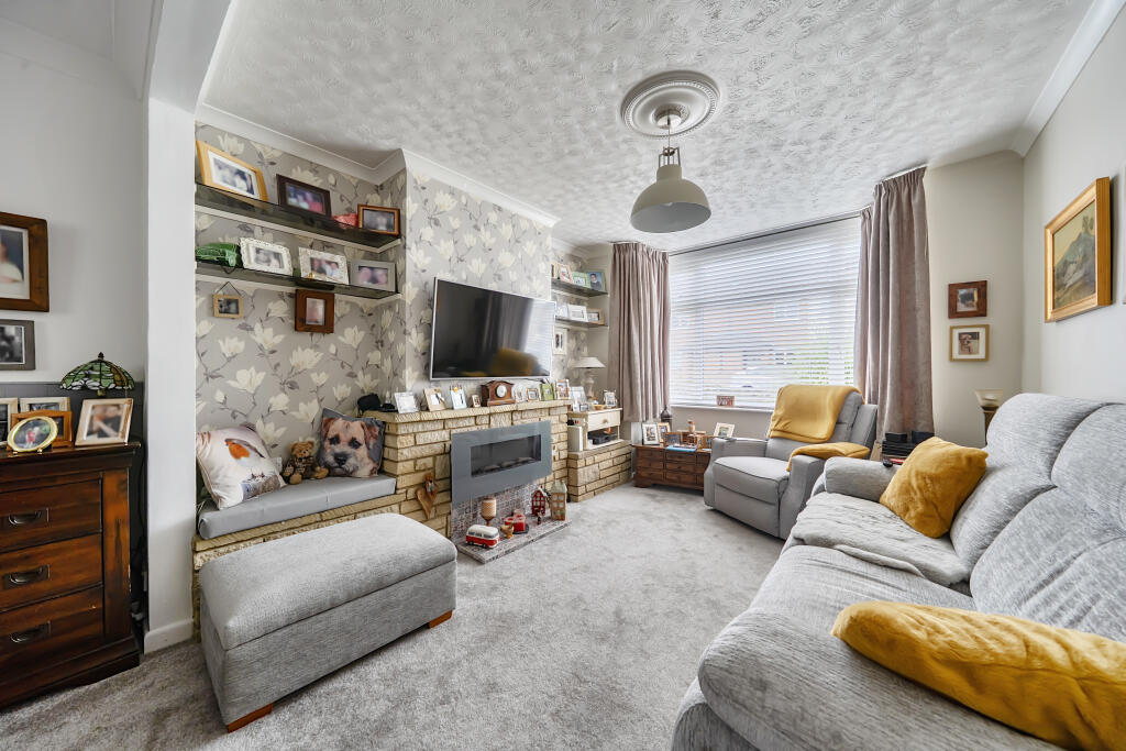 House in Swindon - View 5