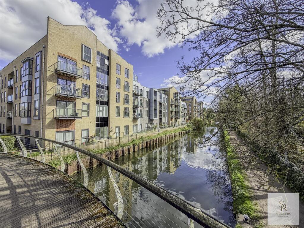 Main image of property: The Embankment, Apsley, HP3