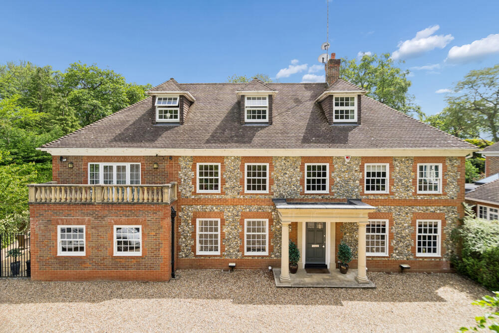 Main image of property: The Avenue, Farnham Common, Slough, SL2