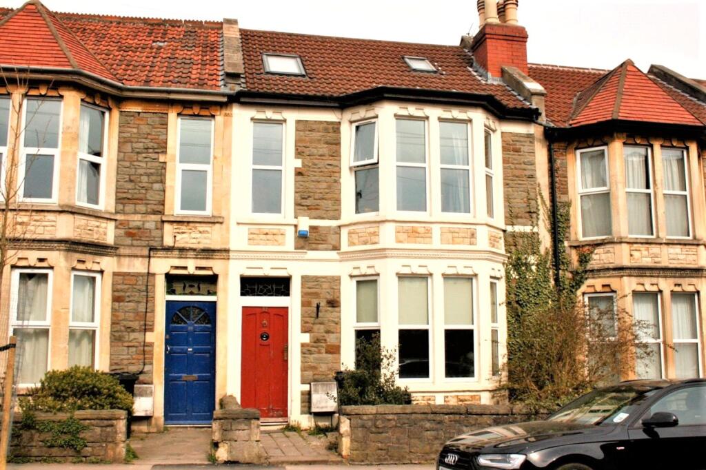 6 bedroom terraced house for rent