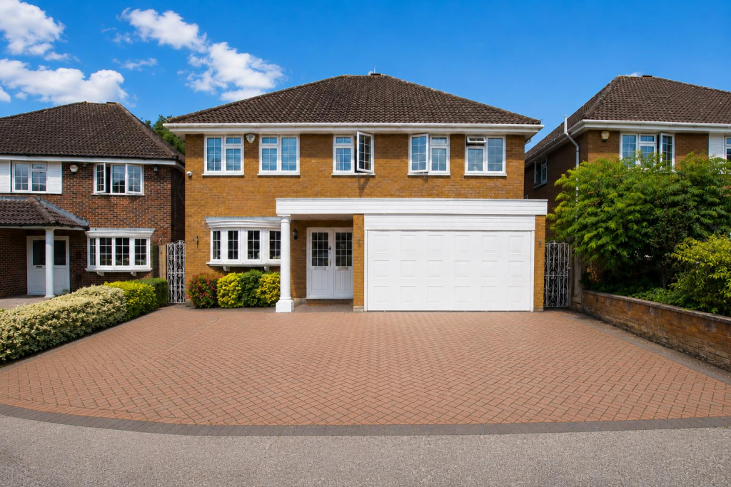 Main image of property: Sheraton Close,Elstree