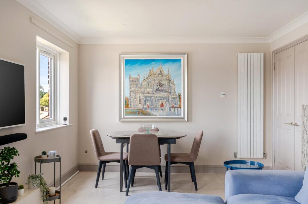 Apartment in Exeter - More