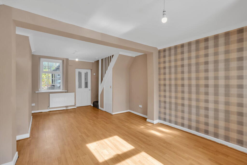 House in Newport - View 4