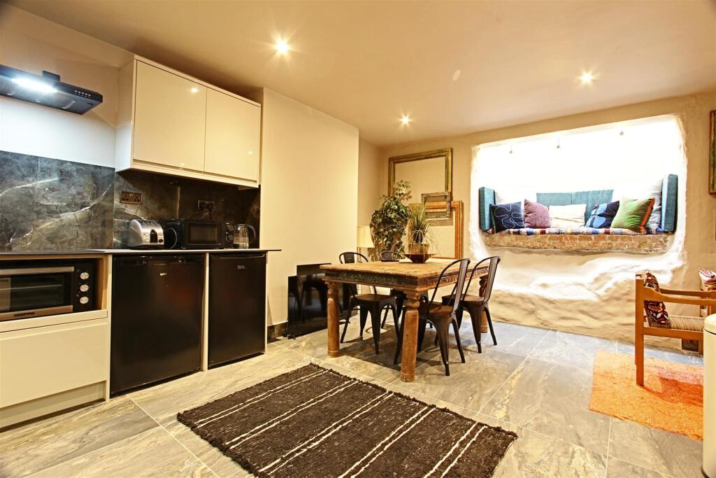 4 bedroom house for rent