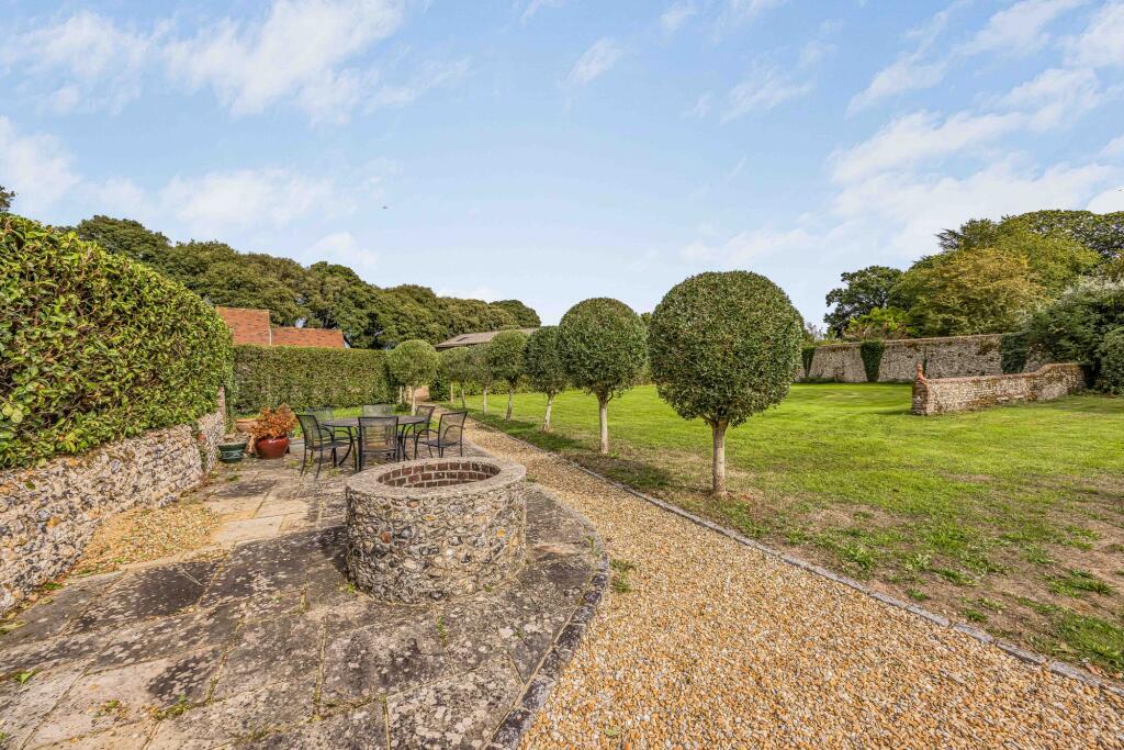 House in Portsmouth - View 4