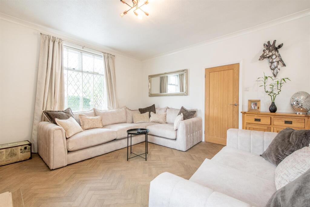 House in Preston, Penwortham Lane, Penwortham - More