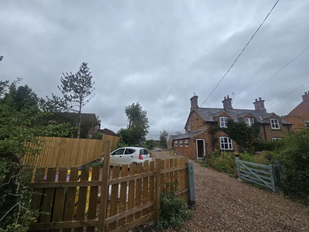 The Cottage, Swarby, Sleaford, Lincolnshire, NG34 8TQ photo 3