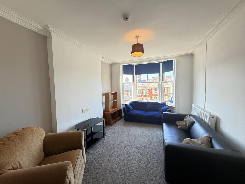 House in Bangor, Gwynedd - View 4