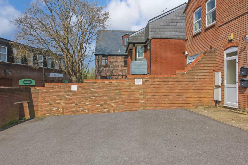 Investment Opportunity - Tring photo 3