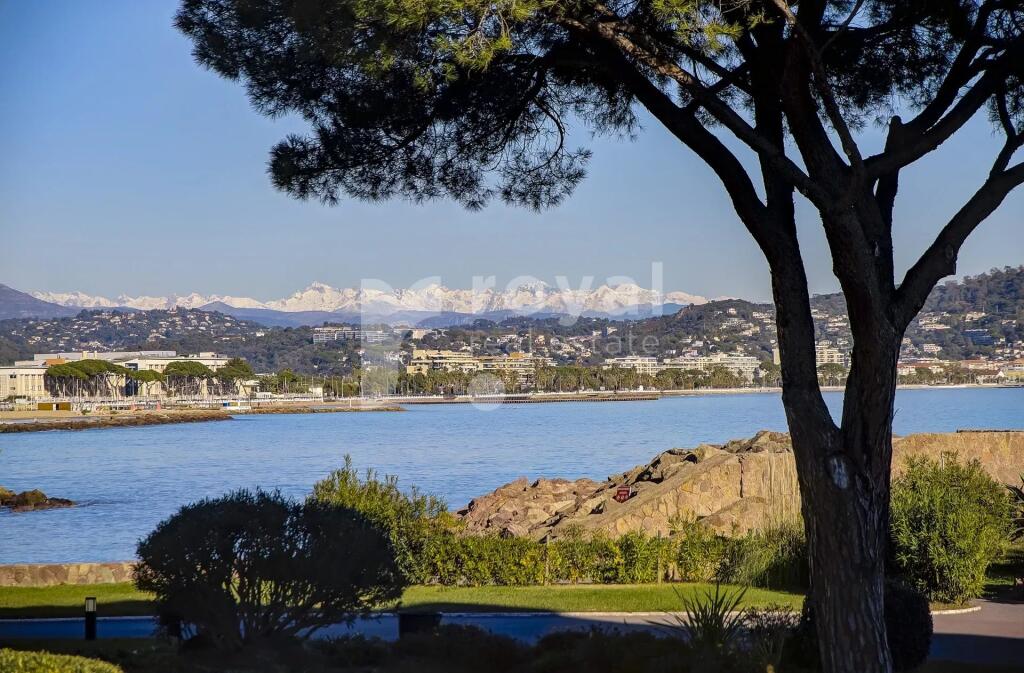 Main image of property: Provence-Alps-Cote d`Azur, Alpes-Maritimes, Mandelieu-la-Napoule