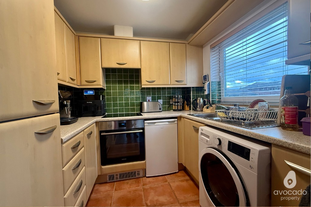 Meadow Way, Caversham, RG4 - View 6