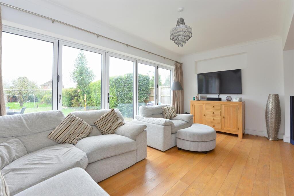 Lyth Hill Road, Bayston Hill, Shrewsbury photo 3