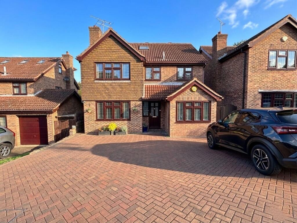 Main image of property: Paget Drive, Billericay, CM12