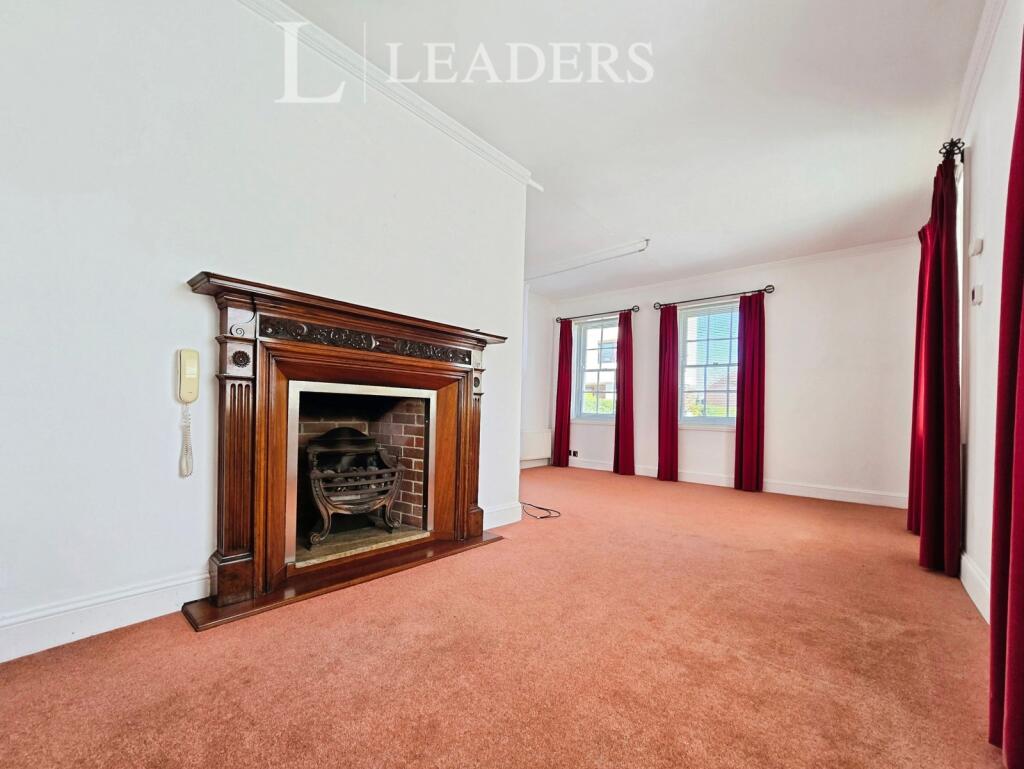 House in Portsmouth - View 5