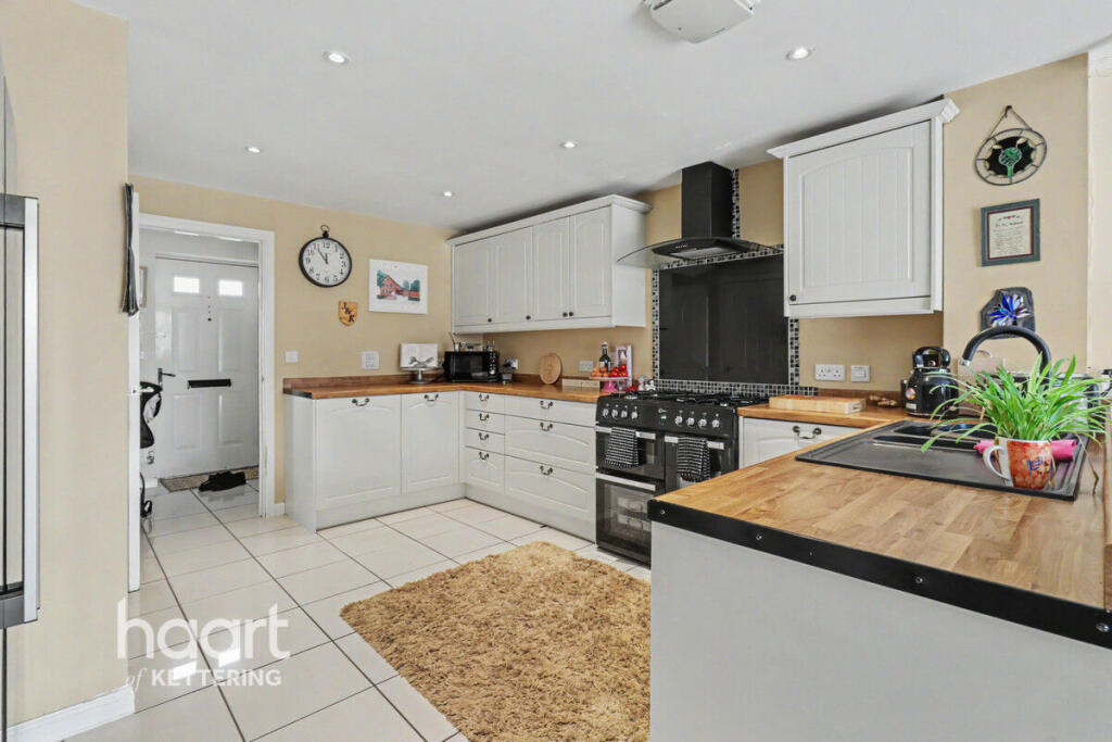 House in Northampton, Little Stanion - View 3