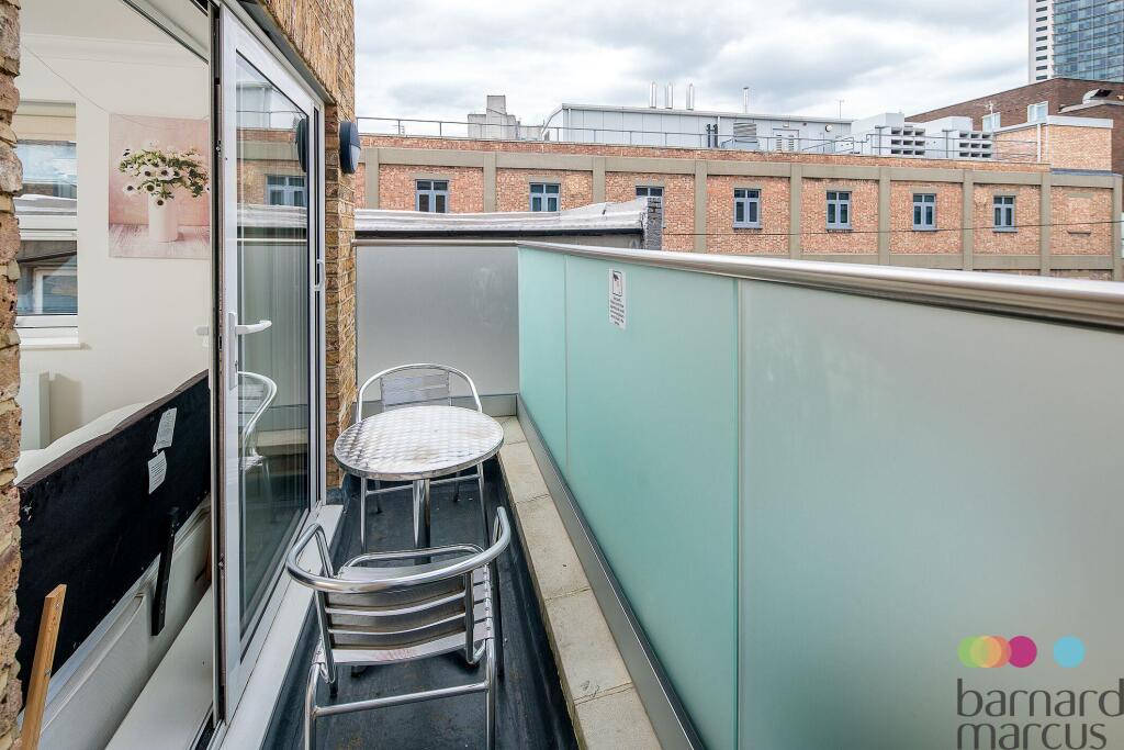 Apartment in London - View 2
