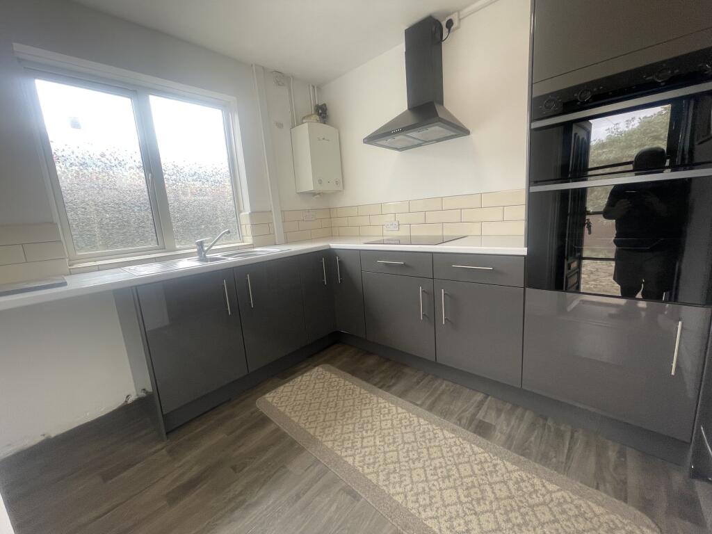 House in Tamworth, Staffordshire - More