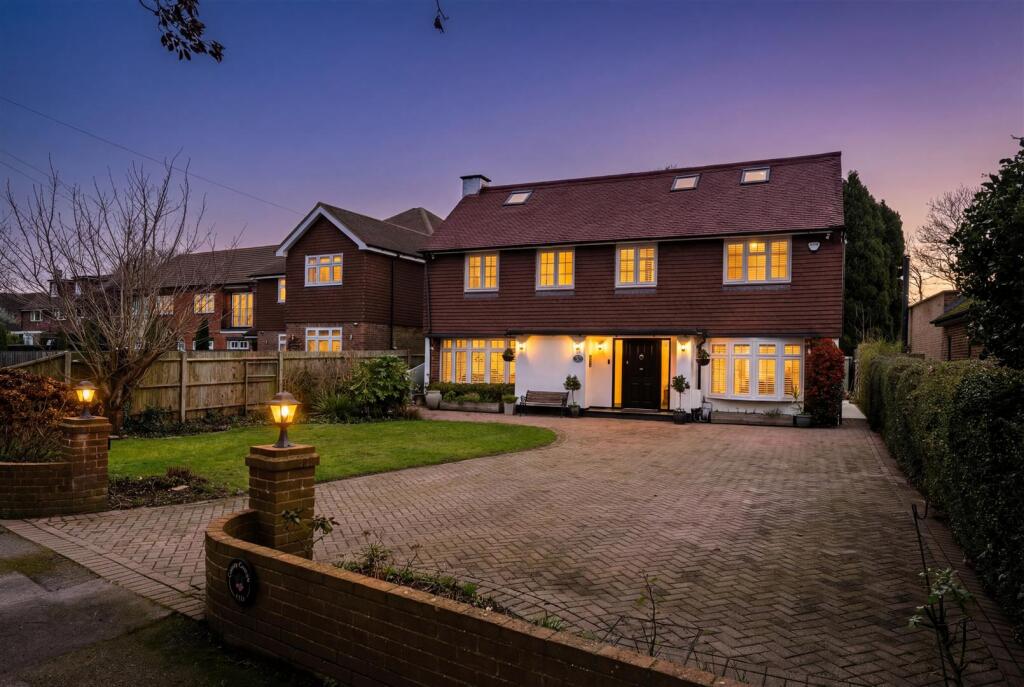 Main image of property: Cunningham Road, Banstead