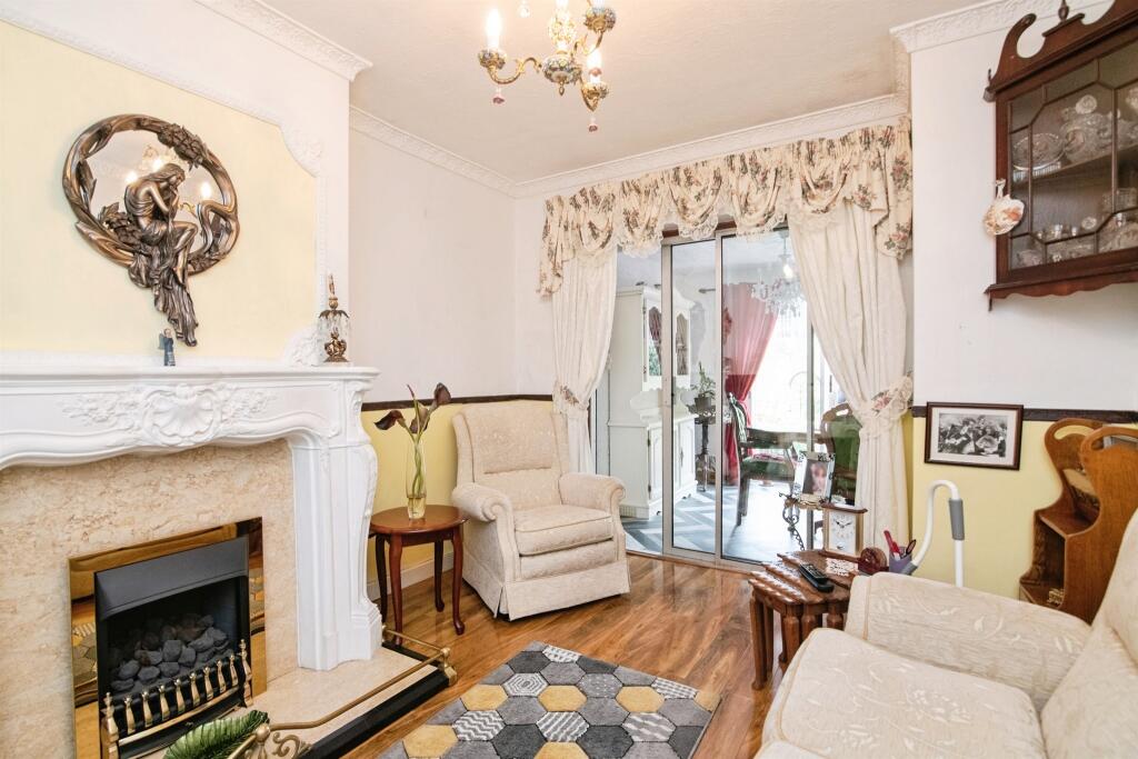 House in Sandwell, West Midlands - View 4