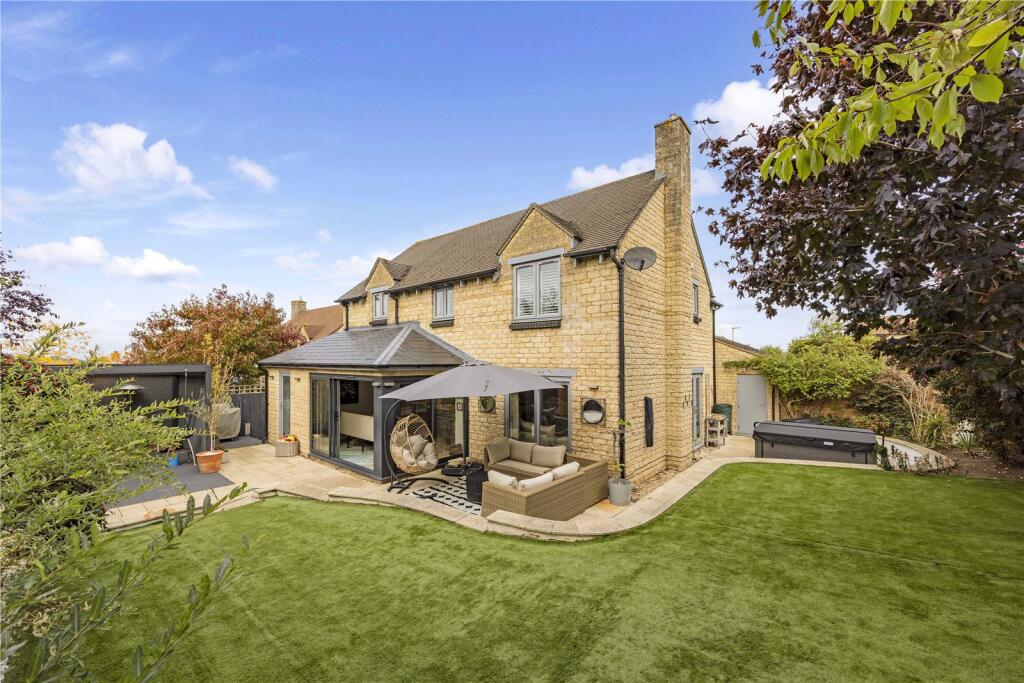 Main image of property: Blackthorn End, Leckhampton, Cheltenham, Gloucestershire, GL53