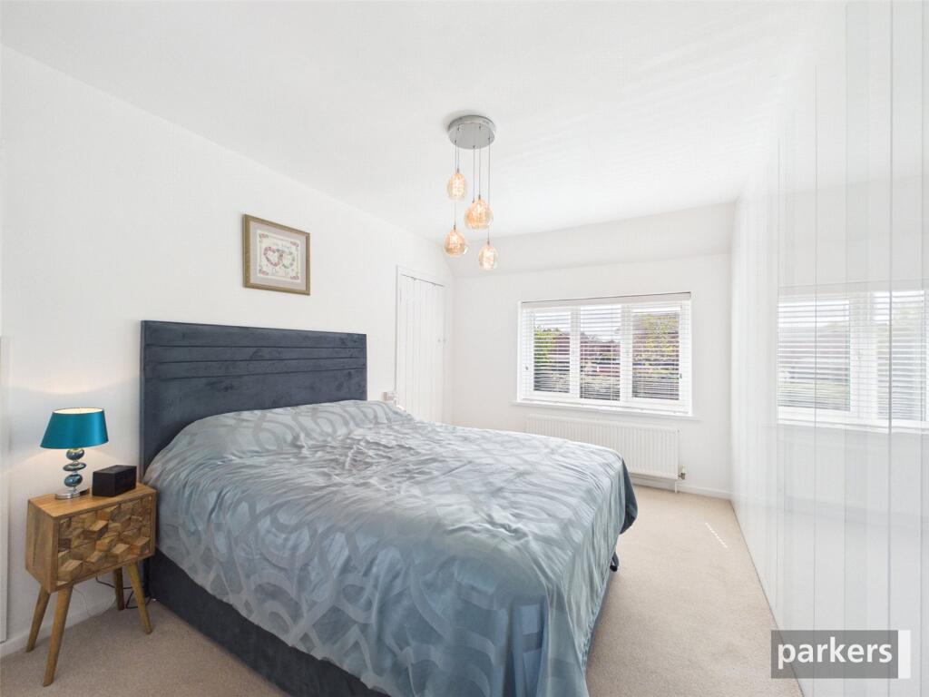 Merryhill Green Lane, Winnersh, Wokingham, Berkshire, RG41 photo 4